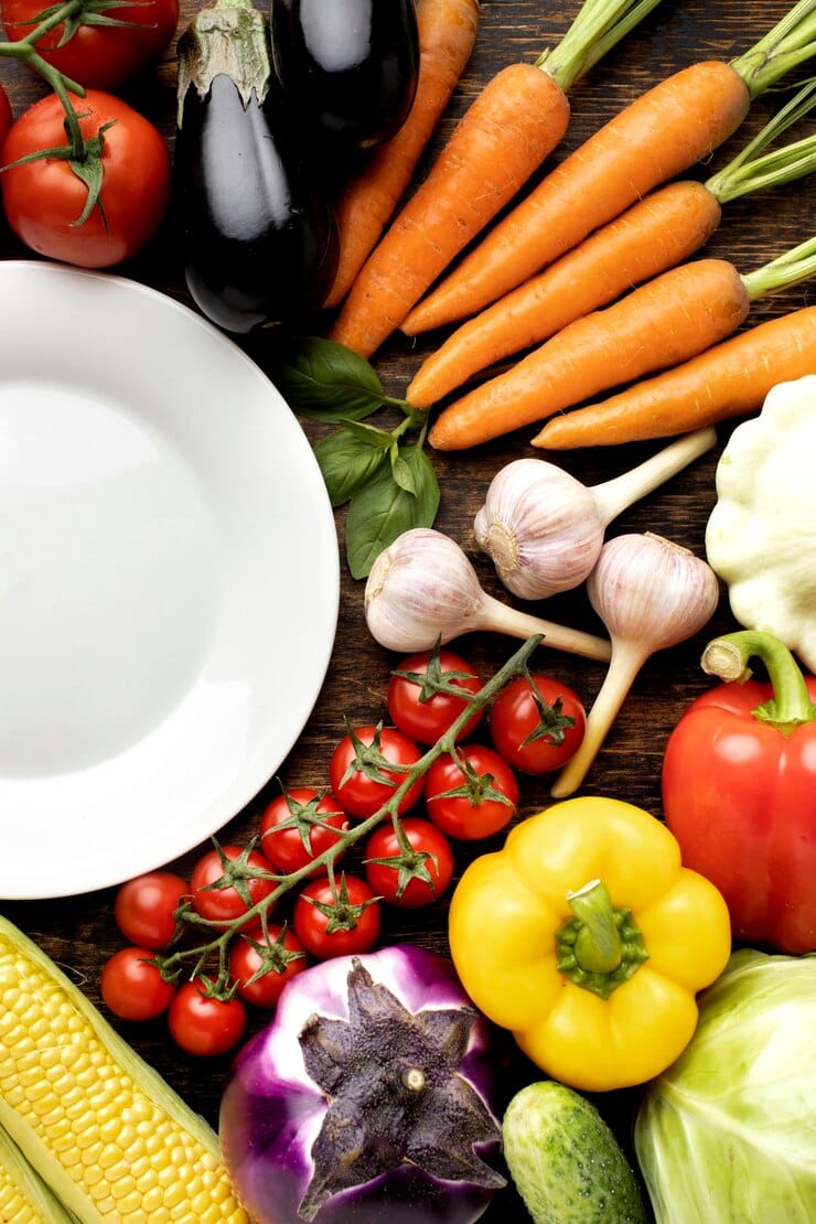 assortiment-legumes-frais-plat_23-2148642954
